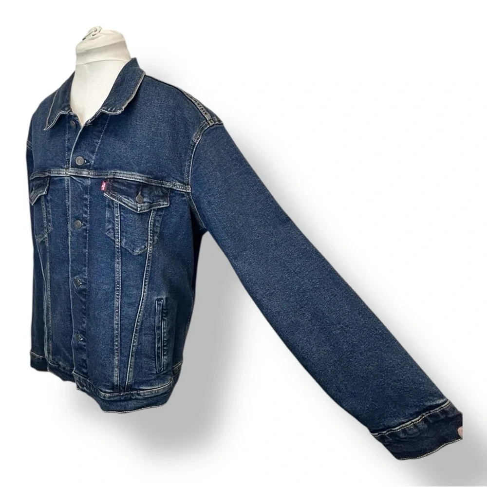 Levis stylish versatile